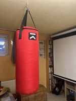 Boxsack zum aufhängen (mit Boxhandschuhen)