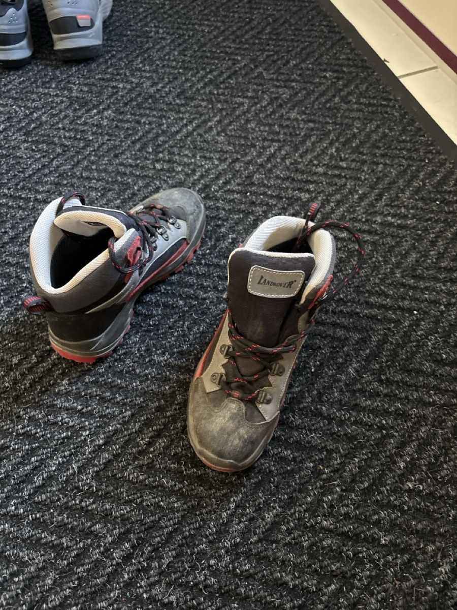 Scarpe da uomo: Landrover Wanderschuhe gr34 – Usato da Höri venduto da sannawidi 1