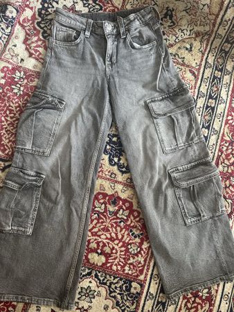 Junge Hose grau Grösse 140 guter Zustand
