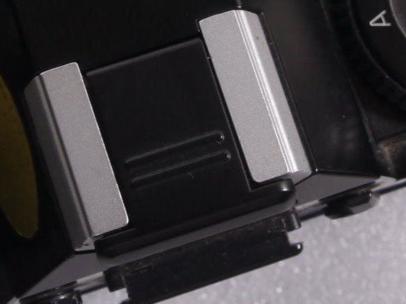 Nikon Flash: Blitzabdeckung / Couvercle sabot / Flash Hotshoe Cover – Nuovo (secondo la descrizione) da Egg b. Zürich venduto da JCB 1