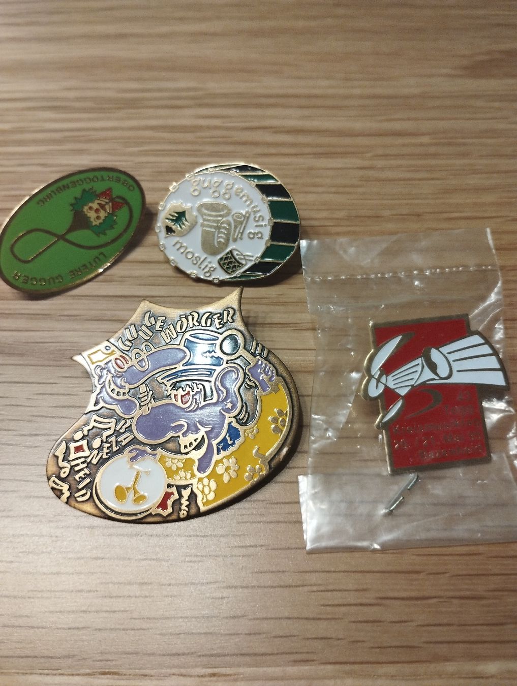 Placchette & Badge: collection pin's Guggemusig – Nuovo (secondo la descrizione) da Genève venduto da Octo-puces