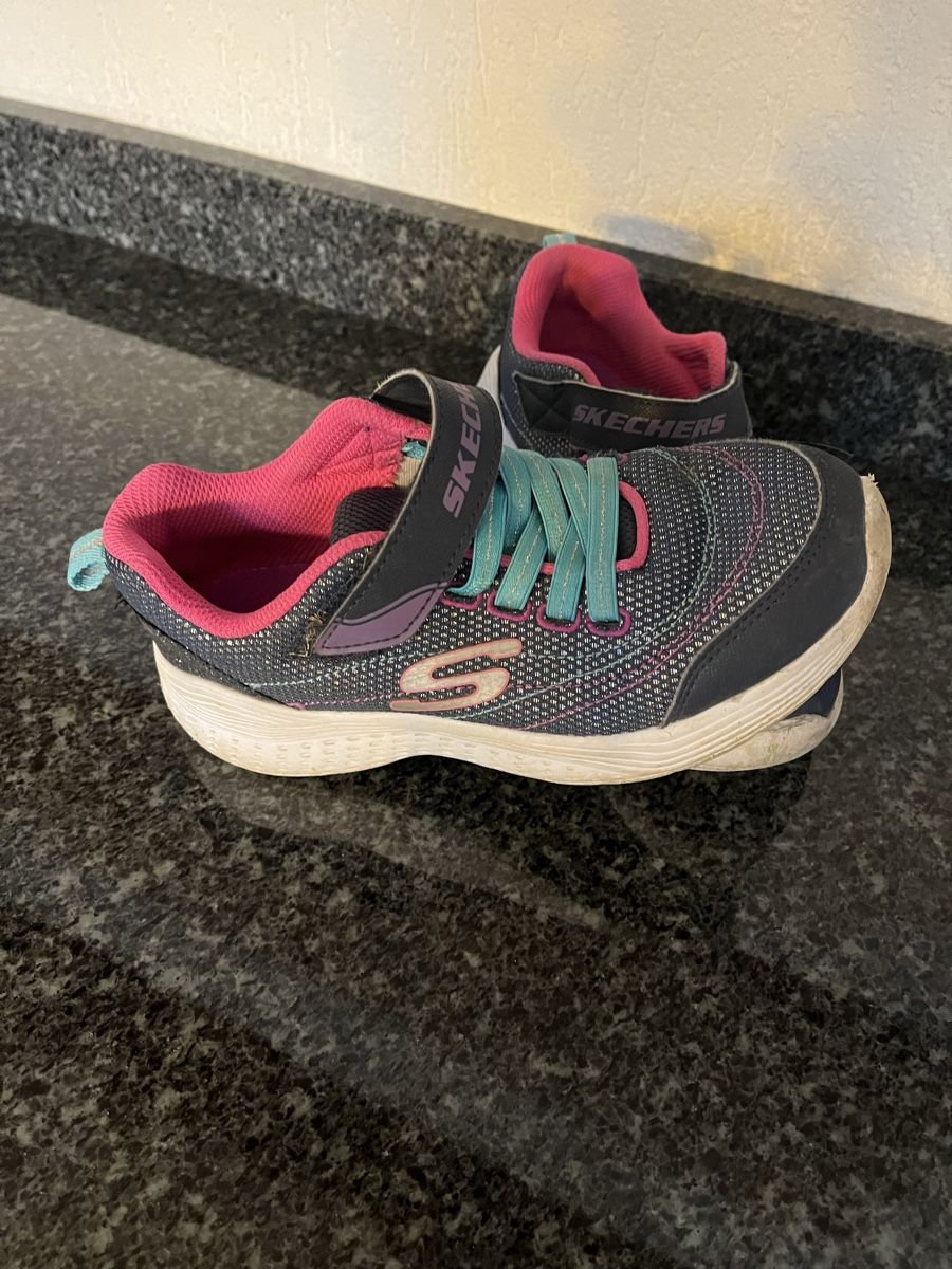 Scarpe per ragazze: Skechers – Usato da Uebeschi venduto da lee-elle