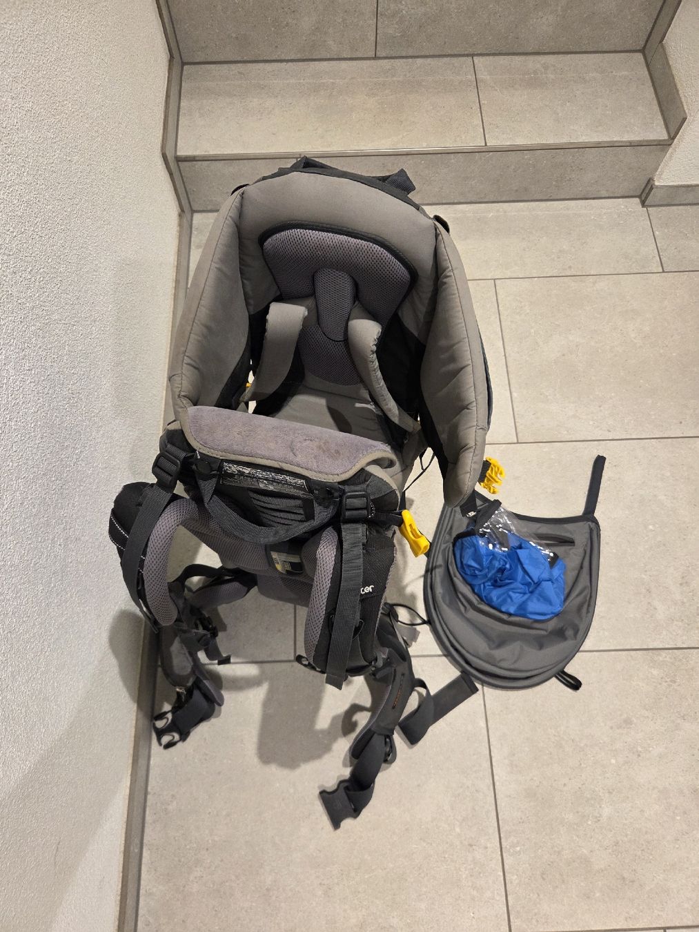 Deuter Marsupi portabebè: Deuter Tragerucksack – Usato da Schwyz venduto da chr_b7gc 1