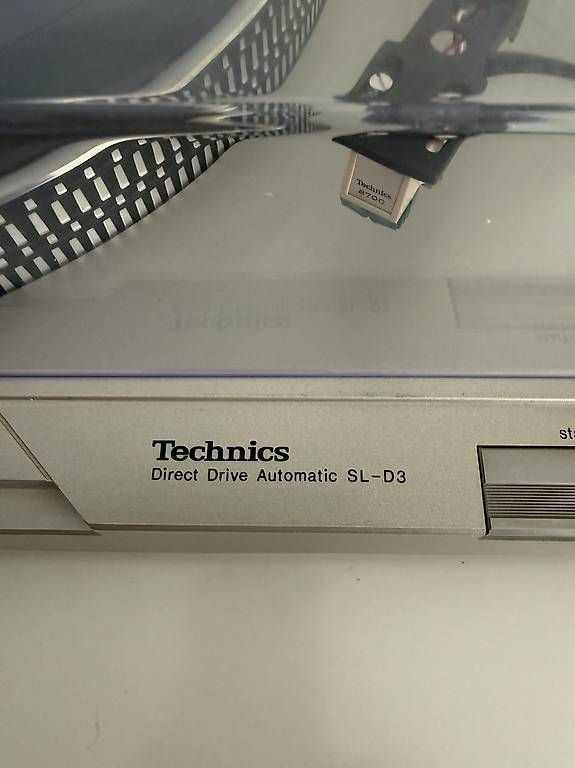 Tourne-disques: Plattenspieler Technics mit 2 Boxen Technics – D'occasion à Wittenbach par Aprilia05 1