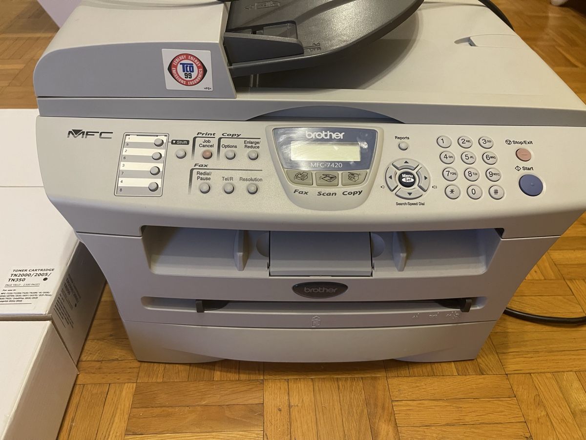 Brother Drucker: Brother Multifunktionsdrucker inkl. 3x Tonerkassetten – Gebraucht aus Zürich von hus_qz9f 2