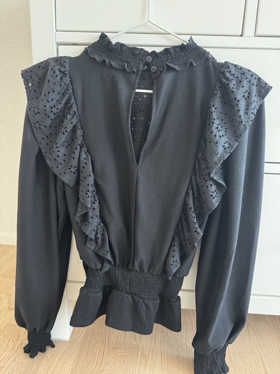Camicette: Bluse Schwarz, Gr. 36 – Nuovo (secondo la descrizione) da Pfäffikon ZH venduto da aitm_00 1