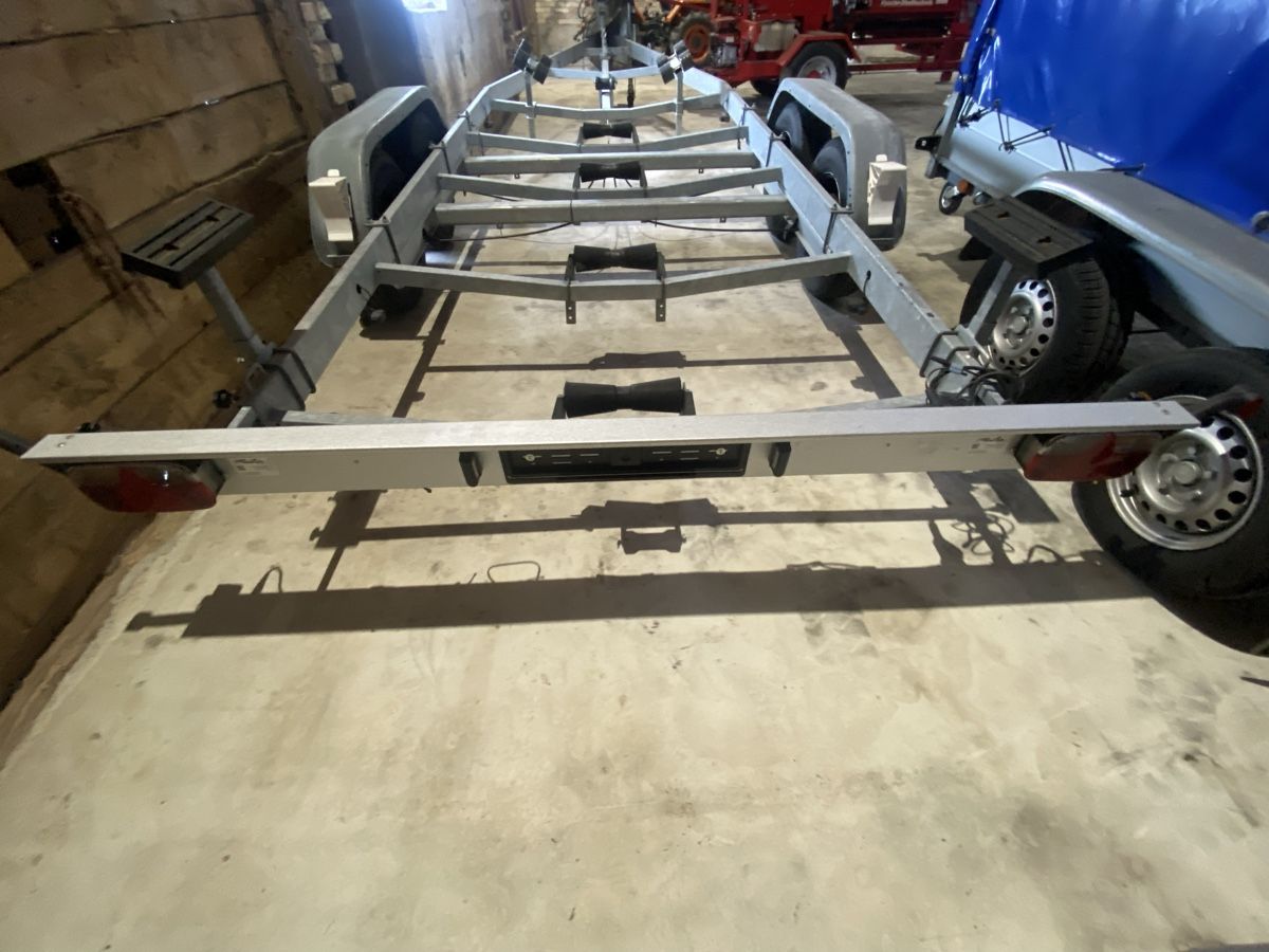Tpv Rimorchi: Motorbootanhänger TPV 2700kg – Usato da Andwil SG venduto da bbandwil