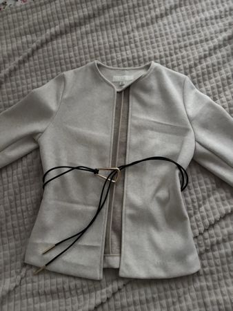 Zara Damen Blazer hellgrau/beige mit Bindegürtel 
