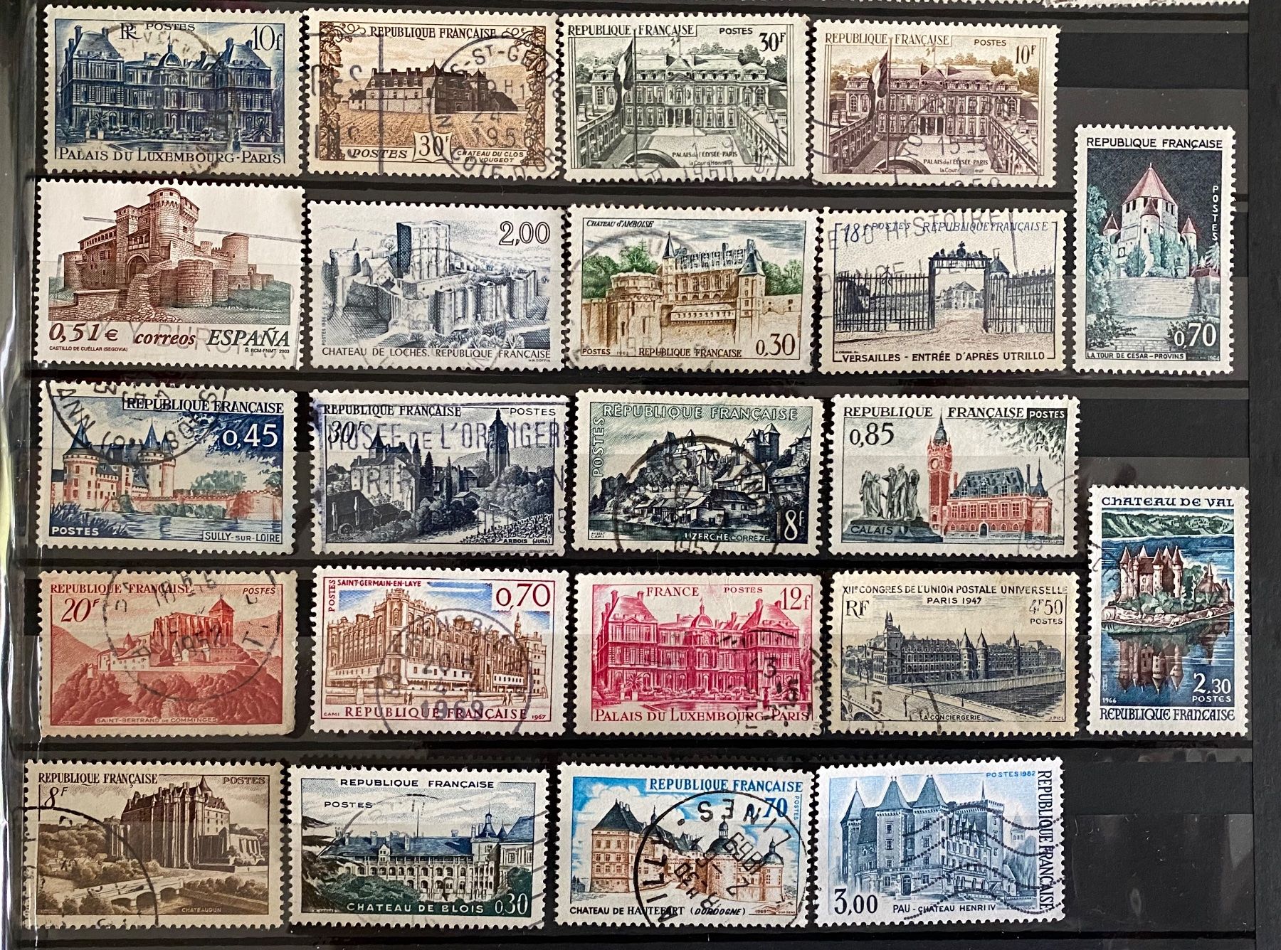 Tutti i francobolli: 72 timbres thème Château – Usato da Petit-Lancy venduto da Solcarm 3