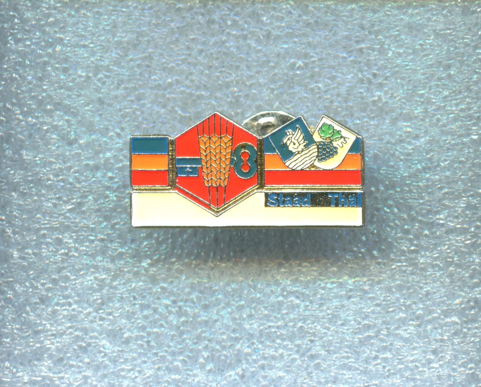 Placchette & Badge: REIFFEISEN Bank   Staad - Thal – Usato da Winterthur venduto da Sammleroase