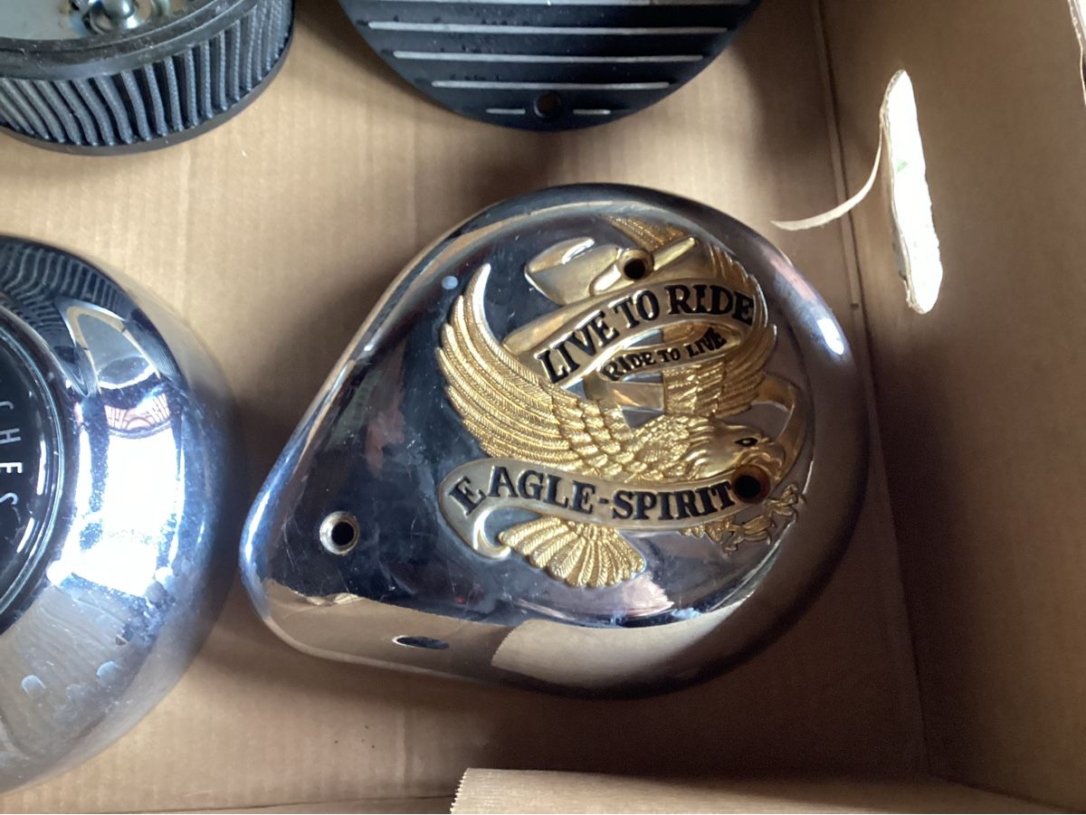 Harley-Davidson Tutti i ricambio per moto: 1 Karton gebrauchter Harley teille – Usato da Flims Dorf venduto da Actrosmb 1