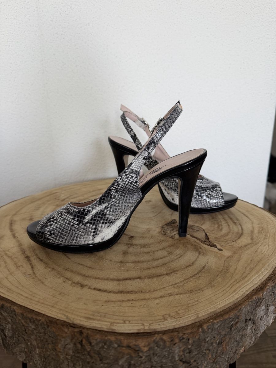 Scarpe da donna: Mode Integrity High Heels Gr. 38 – Schlangenoptik – Nuovo (secondo la descrizione) da Hägglingen venduto da Raff_Ella 2