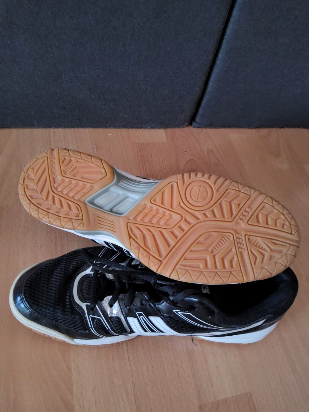 Asics Scarpe da uomo: Hallenschuhe Asics Gel Rocket Gr. 45 – Usato da Neuhausen am Rheinfall venduto da Alchimista 4