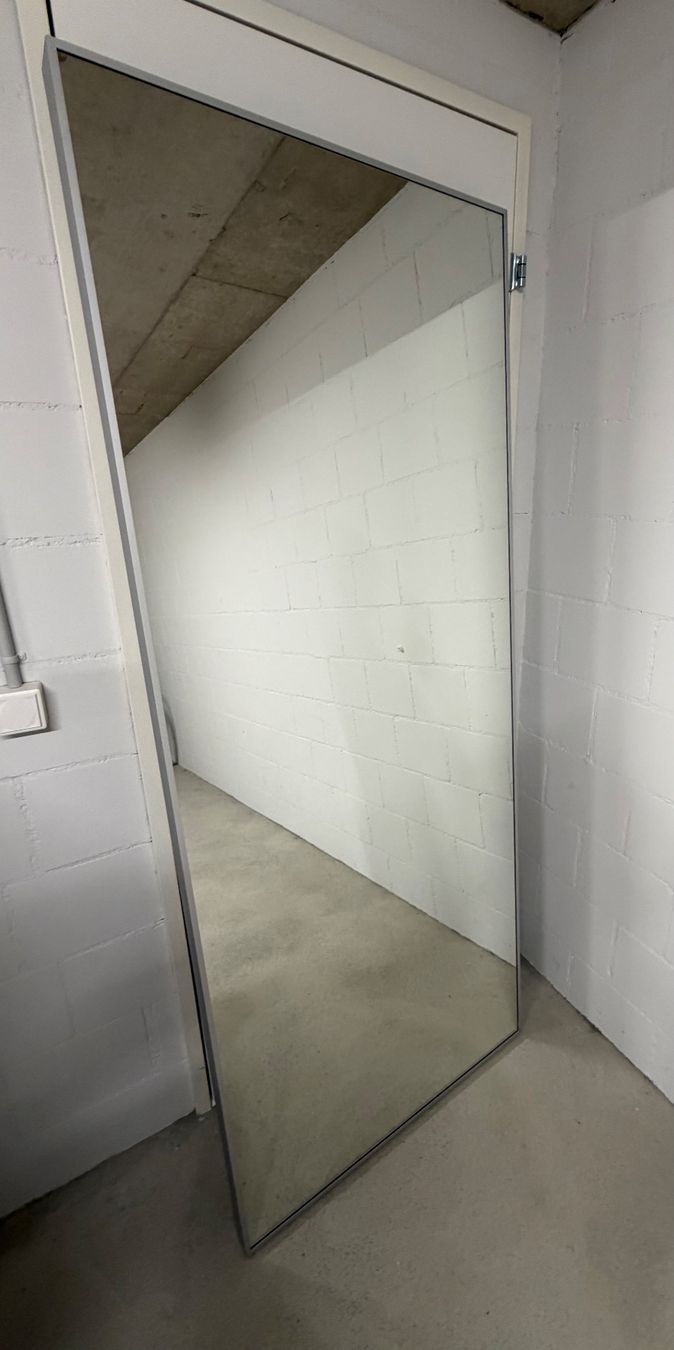 Ikea Specchi: Spiegel mit silbernem Rahmen – Usato da Untersiggenthal venduto da rolisevi 1