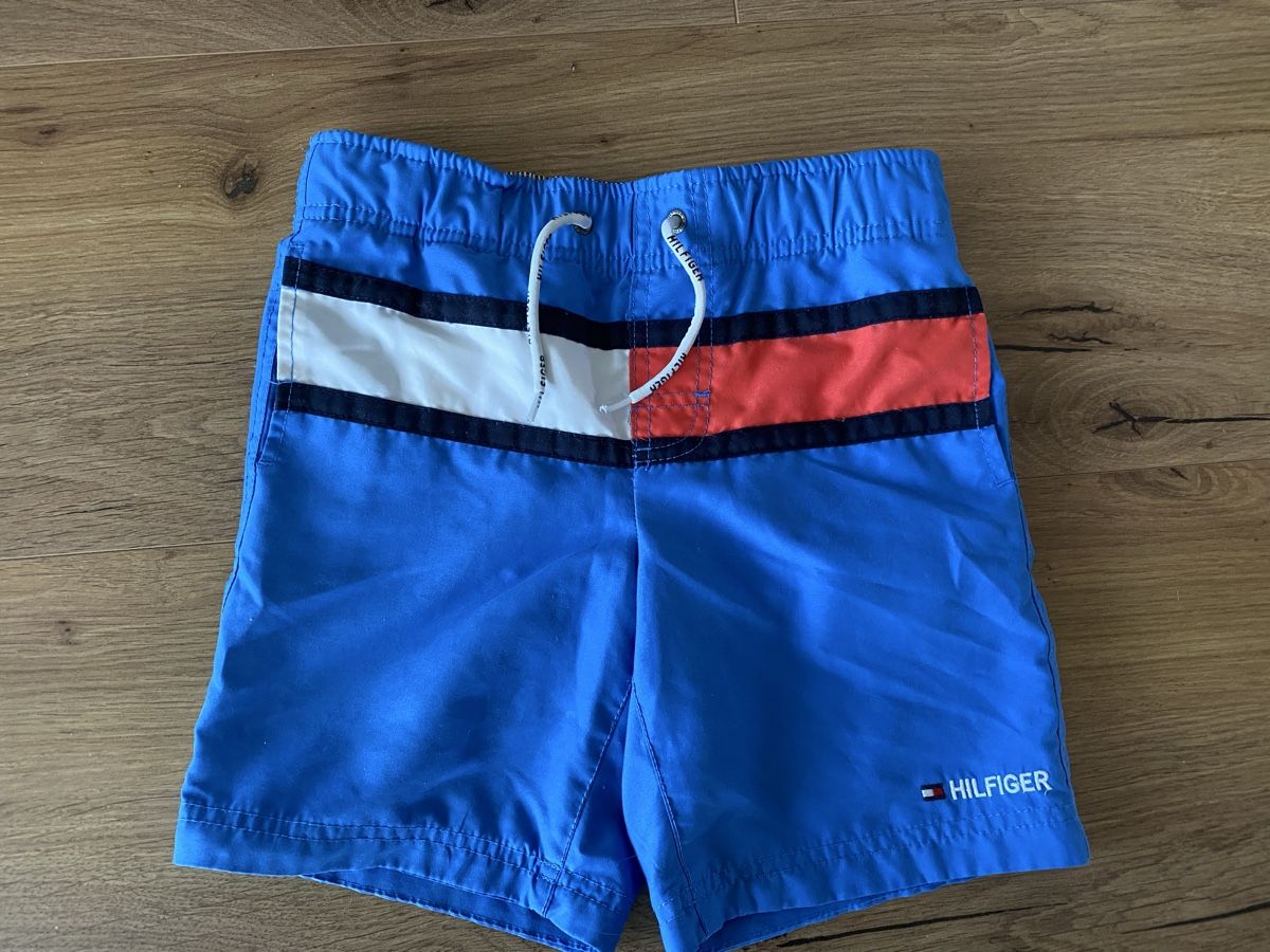 Tommy Hilfiger Badehosen: Badehose Tommy Hilfiger Grösse 128 blau – Gebraucht aus Schliern b. Köniz von Jill76