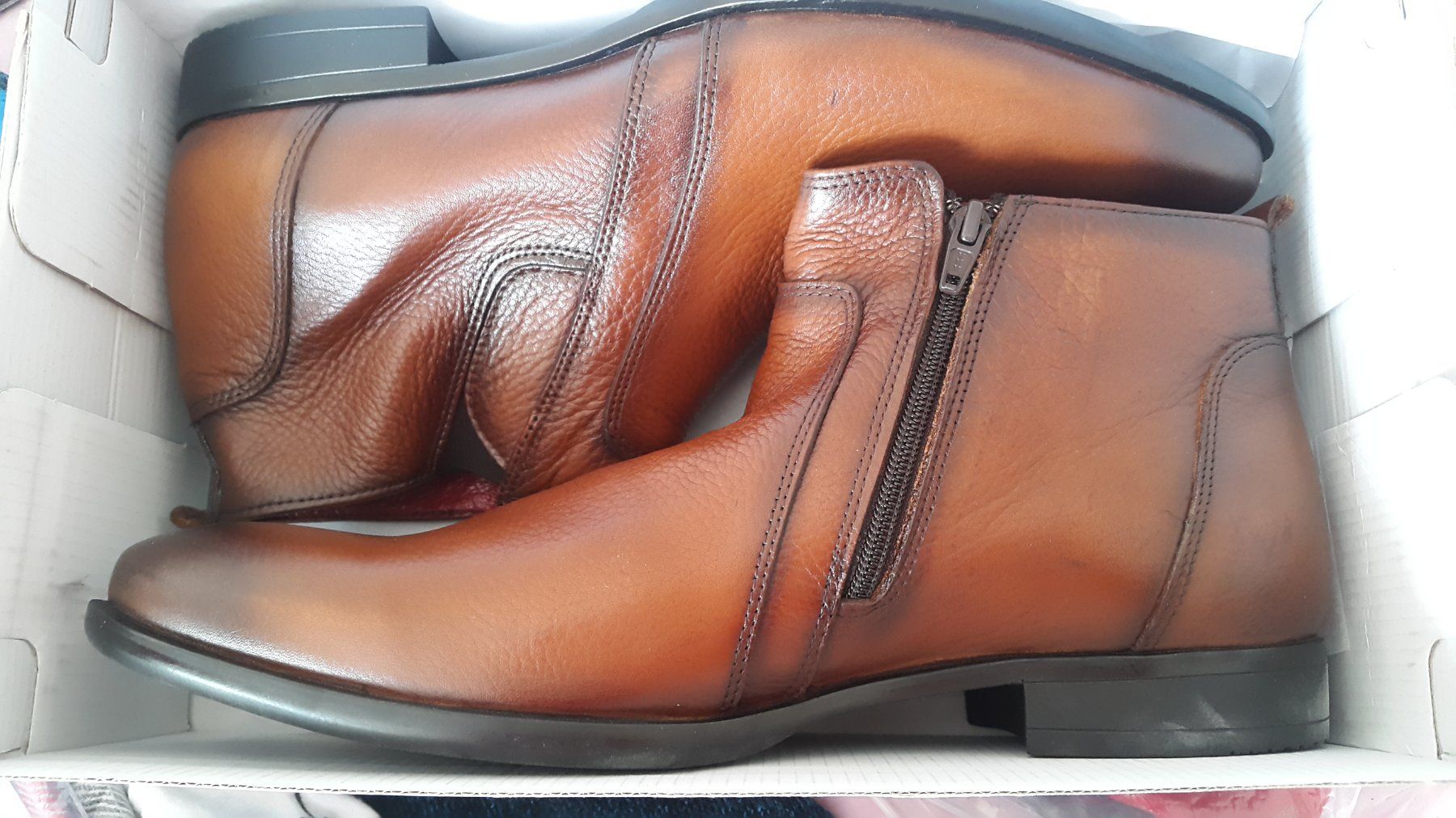 Scarpe da uomo: Bottines en Cuir p.43 – Nuovo (secondo la descrizione) da Renens VD venduto da cla_7zv5 1