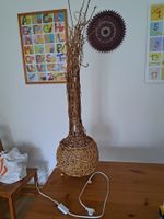 Tischlampe aus Rattan geflochten braun gebrauchter Zustand
