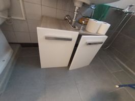 Waschtischunterschrank weiss mit Holzakzent