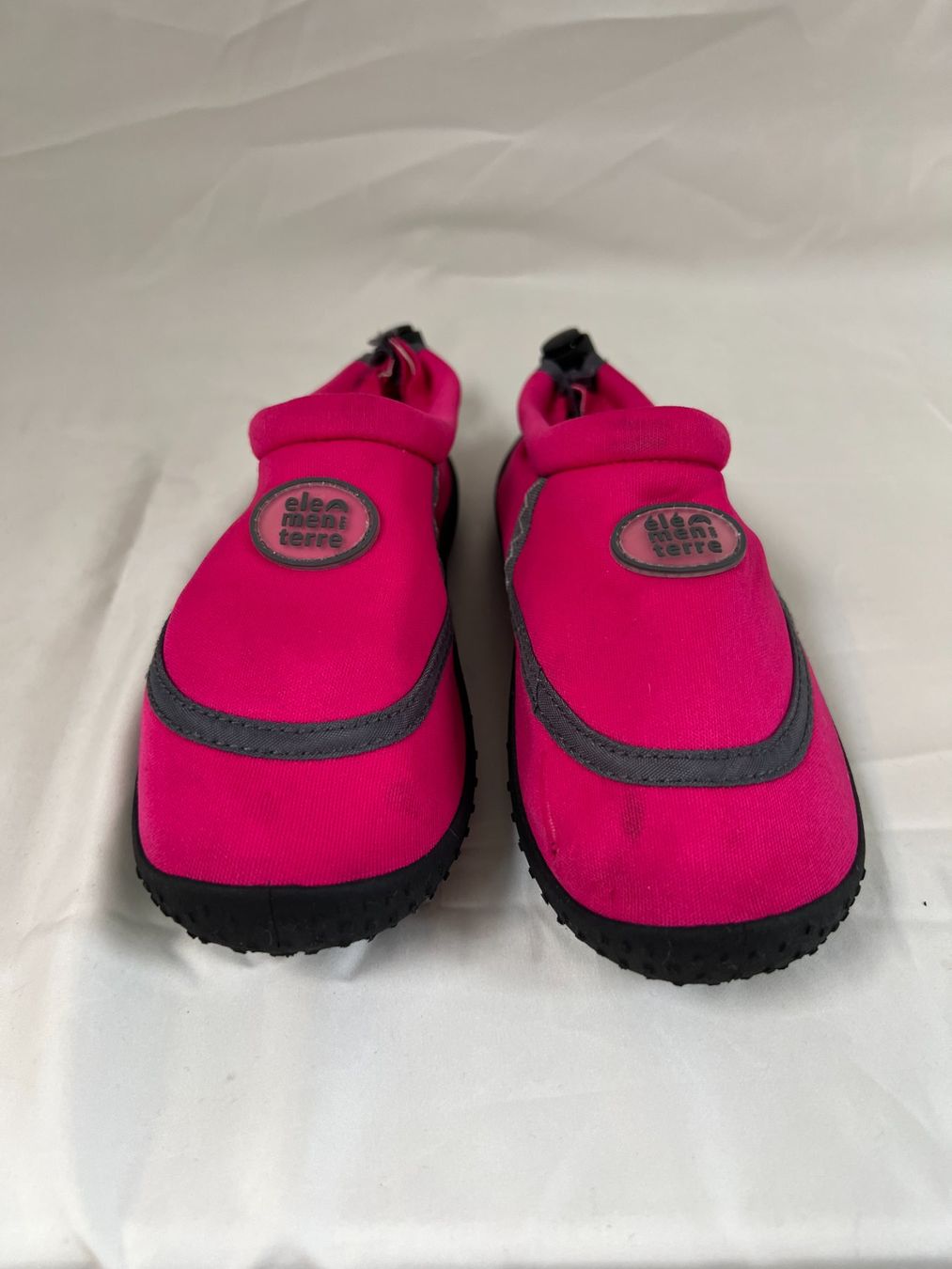 Scarpe per ragazze: Wasserschuhe Grösse 29 – Usato da Zürich venduto da Drahtzug