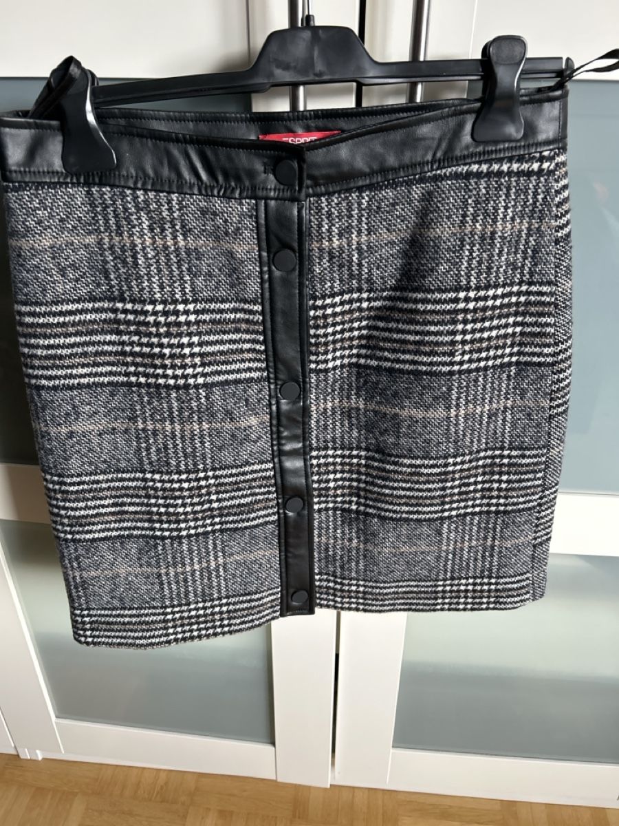 Esprit Gonne: Esprit Rock Gr.38 – Nuovo (secondo la descrizione) da Oberdorf BL venduto da Luka02