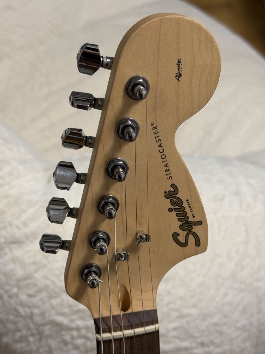 Squier Strumenti musicali: Fender Squire Stratocaster Affinity Teal Green – Usato da Thun venduto da Pier86 2