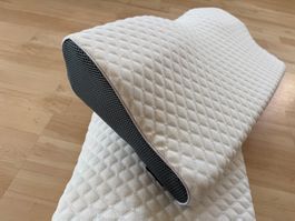 2x Derila Memory Foam Kissen – neuwertig – NP CHF 140.-