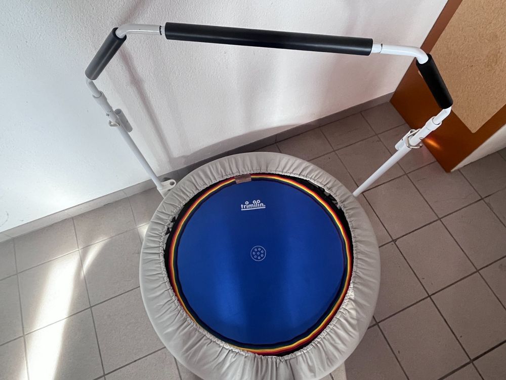 Fitnesstrampolin Trampolin mit Haltegriff, 90 cm Durchmesser 2