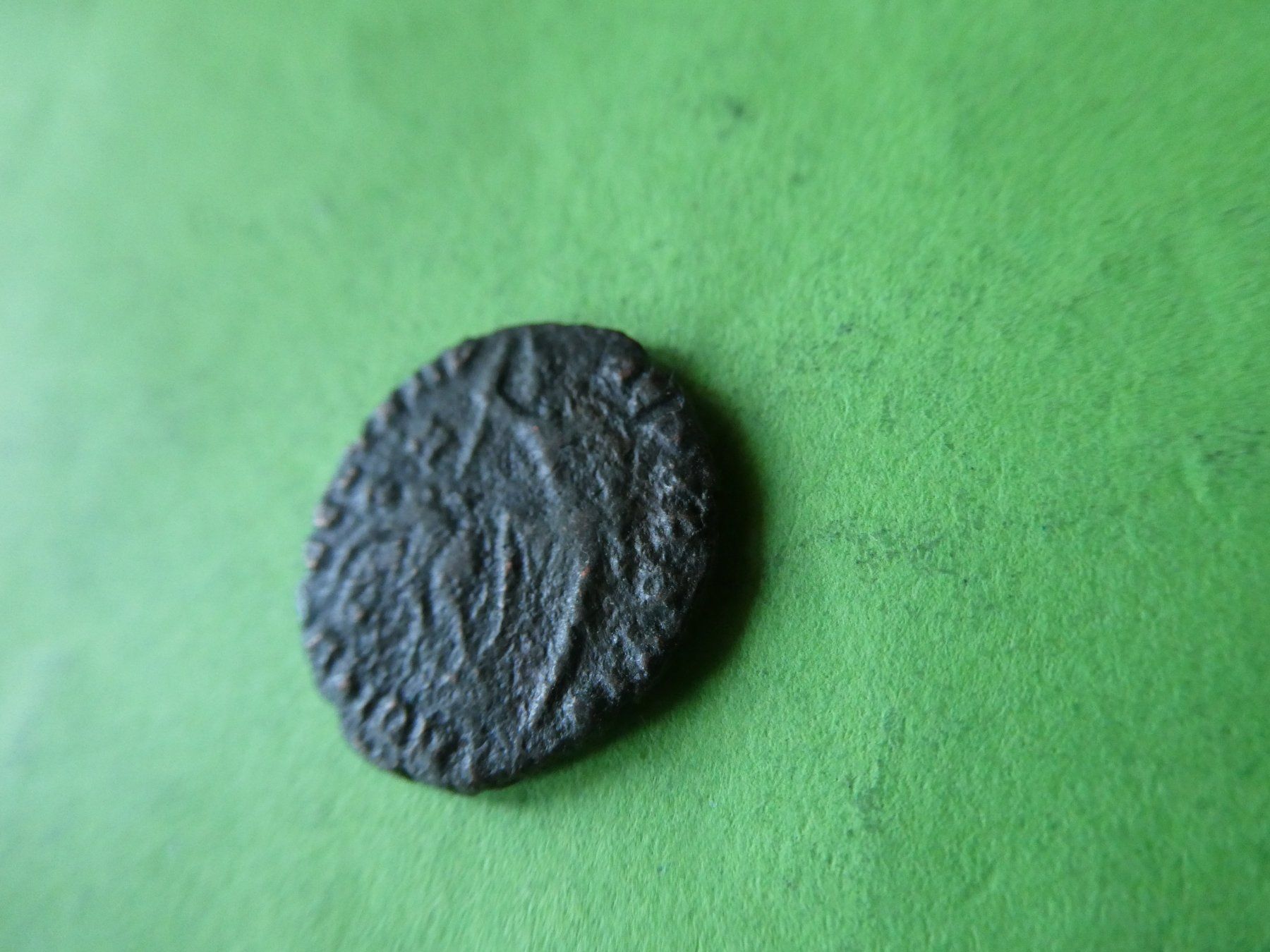 Alle Münzen: uralte Bronzemünze  16 mm     2.19  g – Gebraucht aus Hinterforst von Rohusri 3