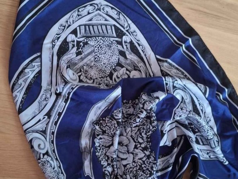 Foulards, Tücher & Schals: Foulard – Gebraucht aus Luzern von larissa_n 8