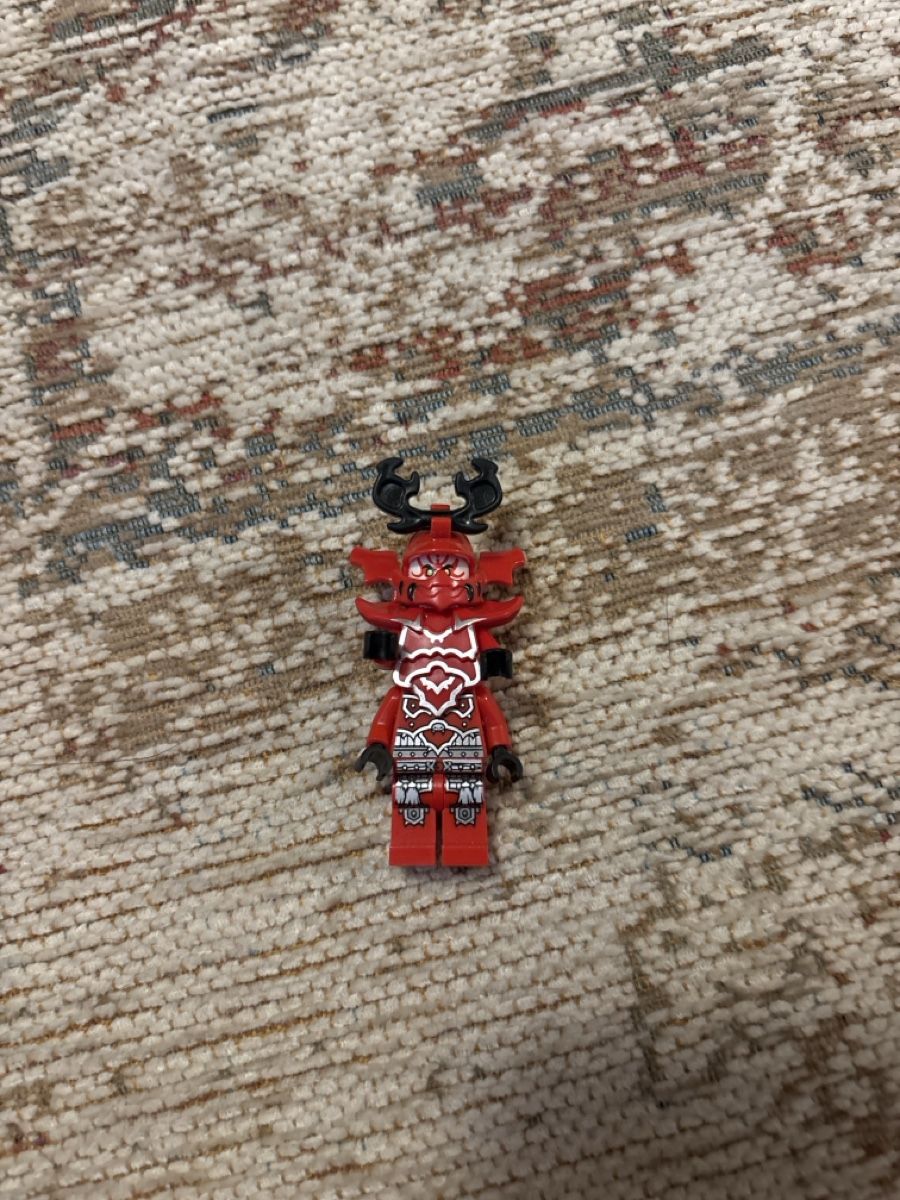 Lego Figuren: Lego Ninjago General Kozu final battle – Gebraucht aus Ettingen von max_v9qb