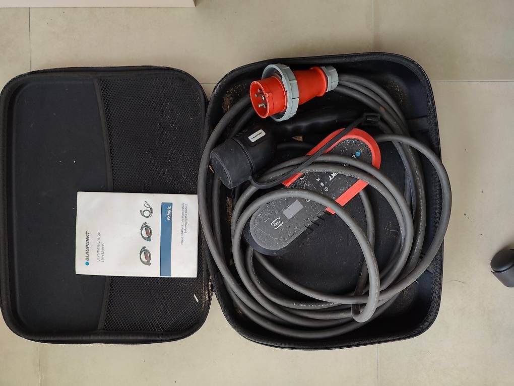 Caricabatterie: Chargeur EV portable Blaupunkt  16A triphasé  Type 2 – Usato da Poliez-Pittet venduto da arn_z9yk