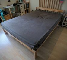 Bett mit Matratze 
