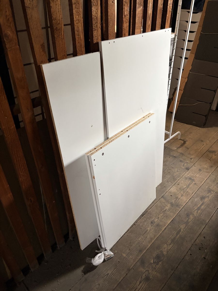 Scrivanie: Weisser Schreibtisch 76x120x60 – Usato da Zürich venduto da Sr220sr 2