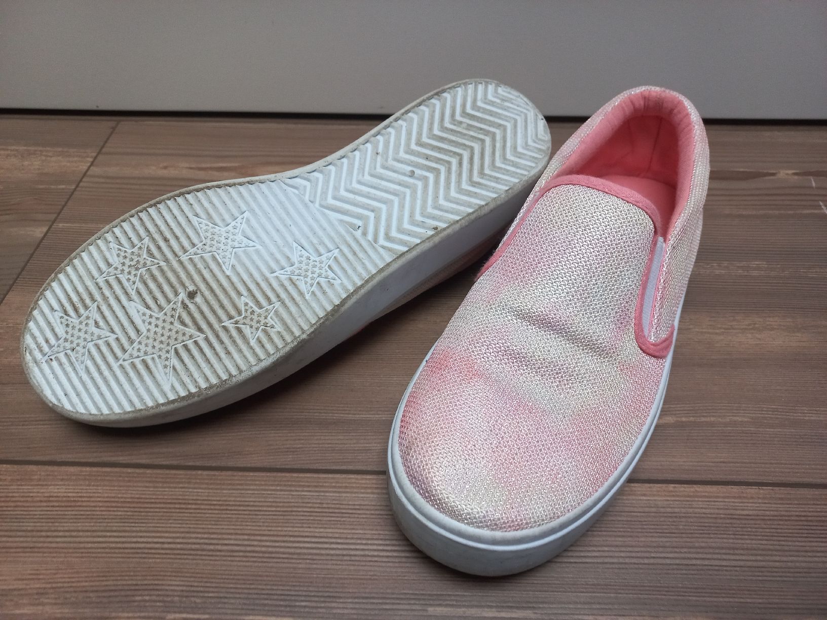 Graceland Scarpe da uomo: Glitzernde Sommer Slip-Ons, Grösse 35, ab 1.- – Usato da Emmenbrücke venduto da Aeabach 1