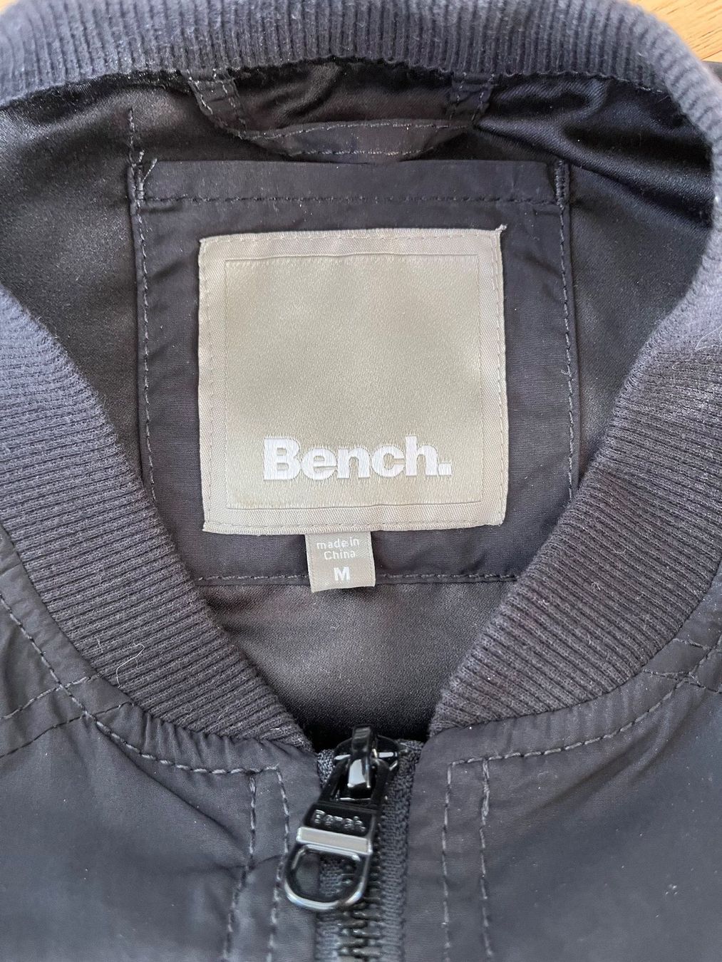 Bench Giacche: Herren Bench Bomber Frühlingsjacke, Grösse M – Usato da Sins venduto da stoneborn05 2