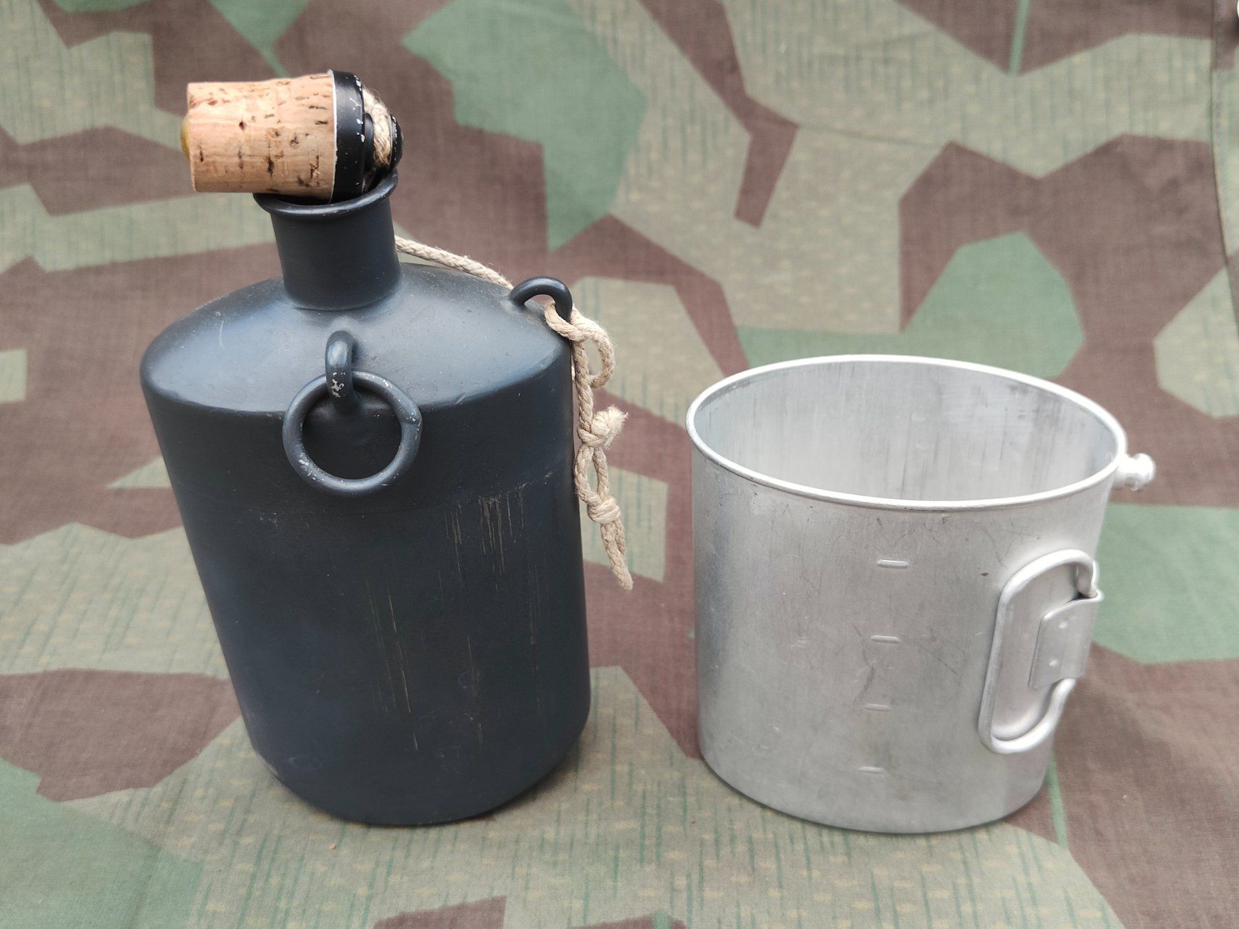 Armée suisse Uniformes: Feldflasche Ord. 1932/35 grau – D'occasion à Bauma par SwissMilitaria 1