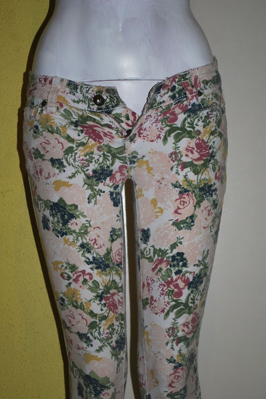 Jeans: FIRST KISS Jeans taille / Grosse XS – Usato da Cossonay-ville venduto da Super-Price-Quality 1
