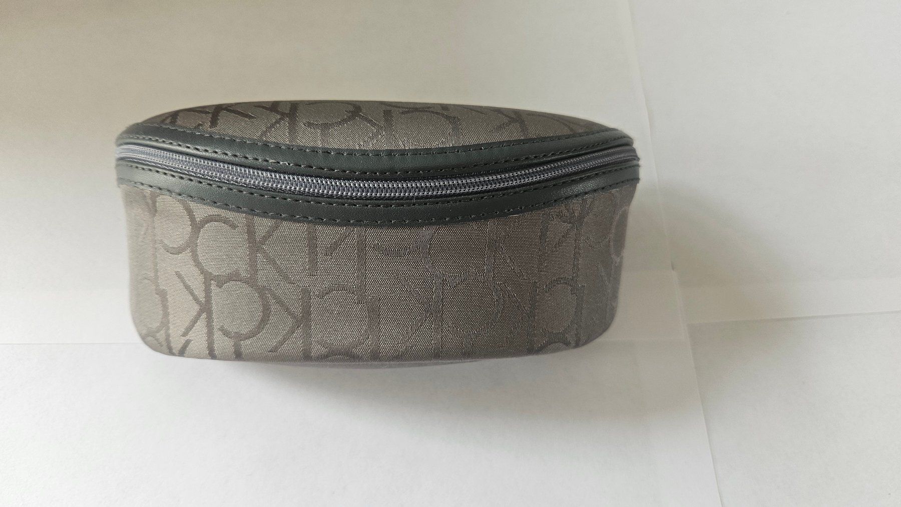 Calvin Klein Occhiali & Lenti: Calvin Klein Sonnenbrille Model 3156S – Usato da Kleinandelfingen venduto da jessi2209 6