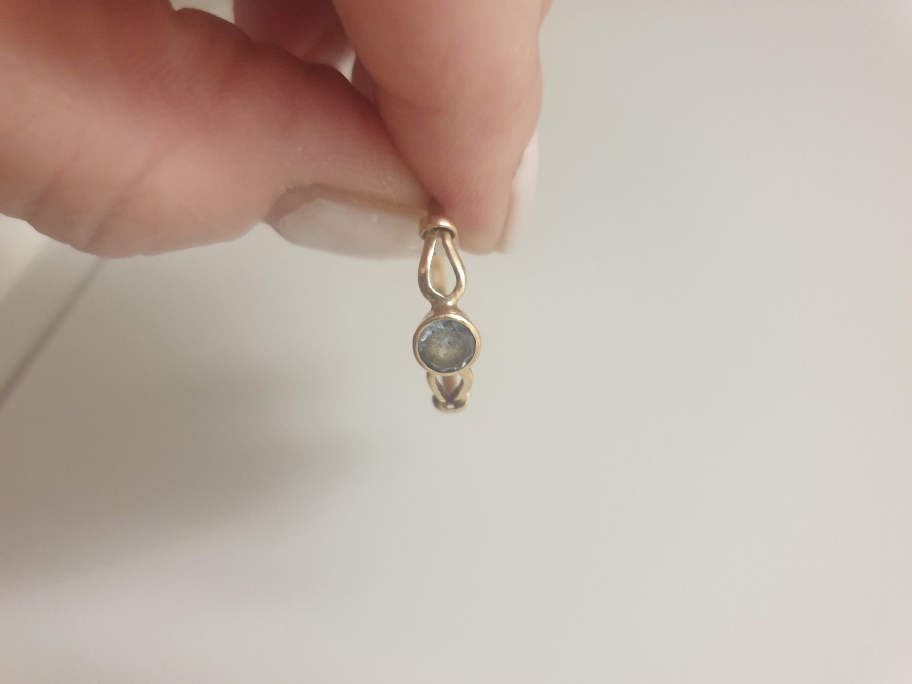 Bagues: Bague en or avec Topaz – D'occasion à Fribourg par mal_8zjh 8