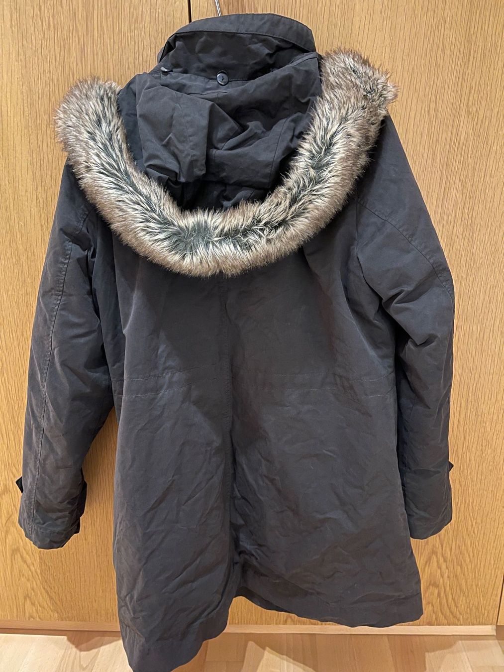 Giacche: Warme Winterjacke mit Kapuze – Usato da Oberrieden venduto da Boccia1981 1