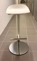 1 Bar Stools Jaeninge, top Zustand, von Ikea zu verkaufen.