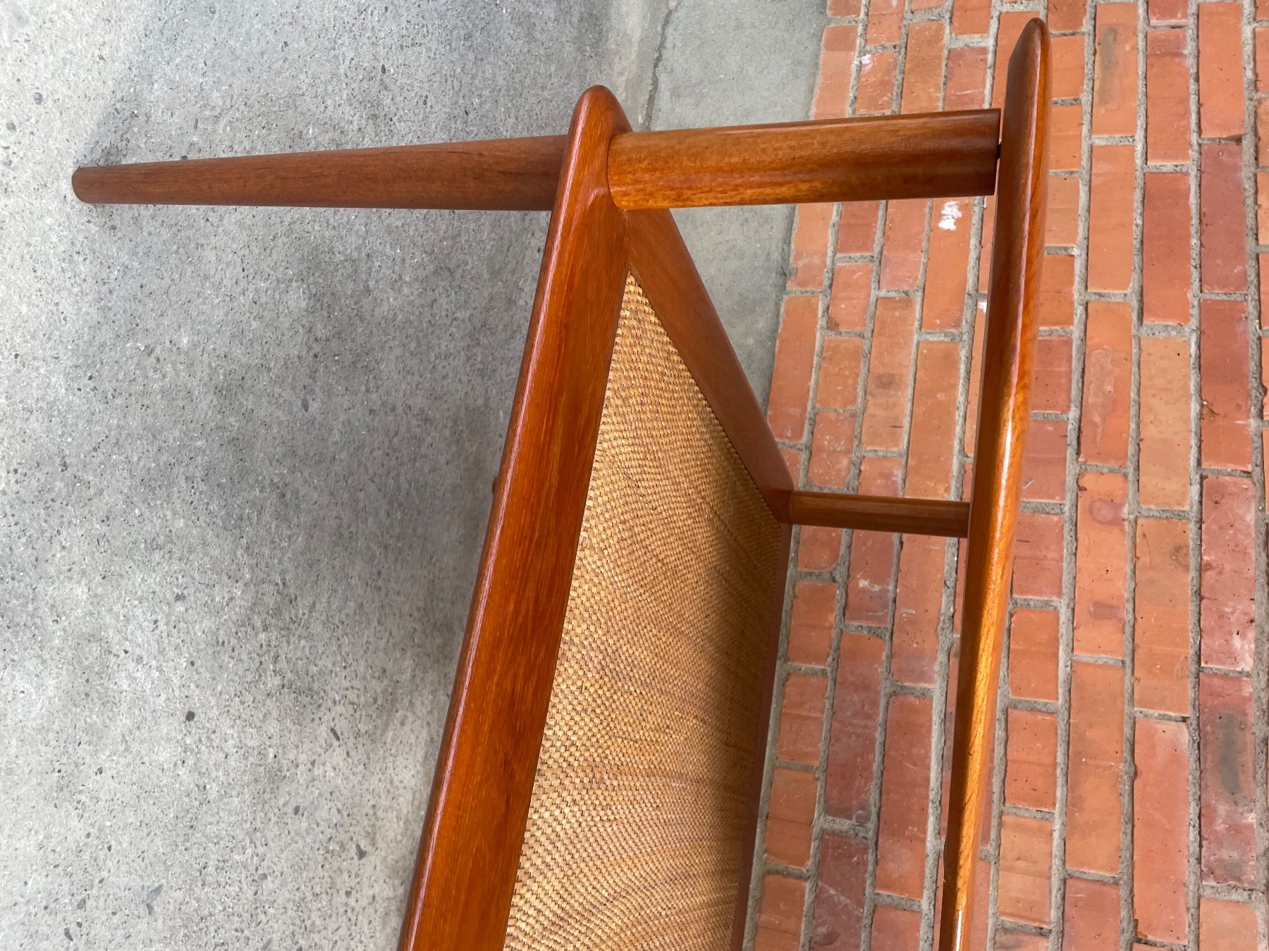 Tavoli: Minerva Side Table // Hvidt & Mølgaard – Usato da Schinznach-Dorf venduto da mix 7