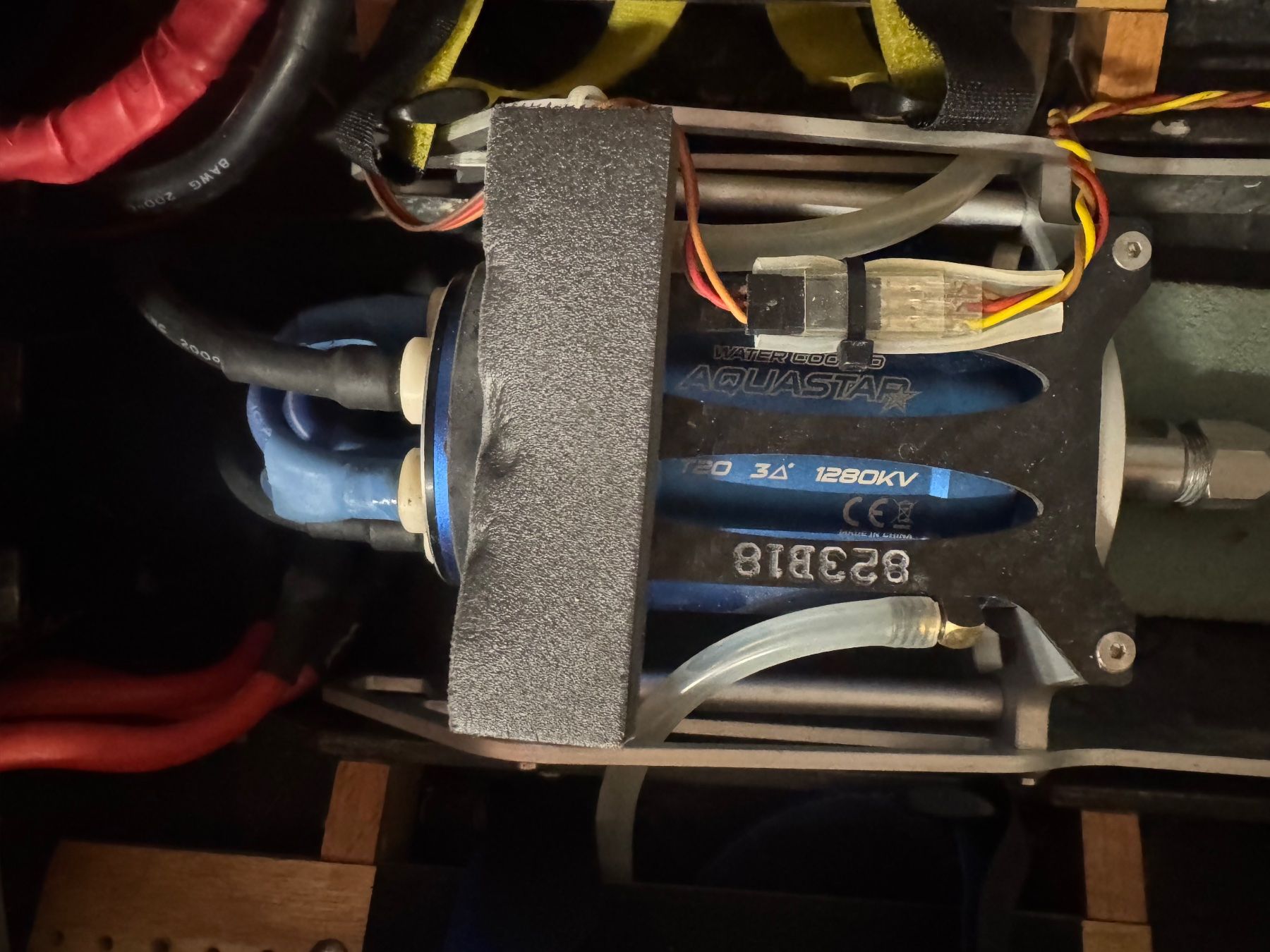 RC Kits de montage: Rennboot – D'occasion à Wilen b. Wollerau par Loonyacht 4