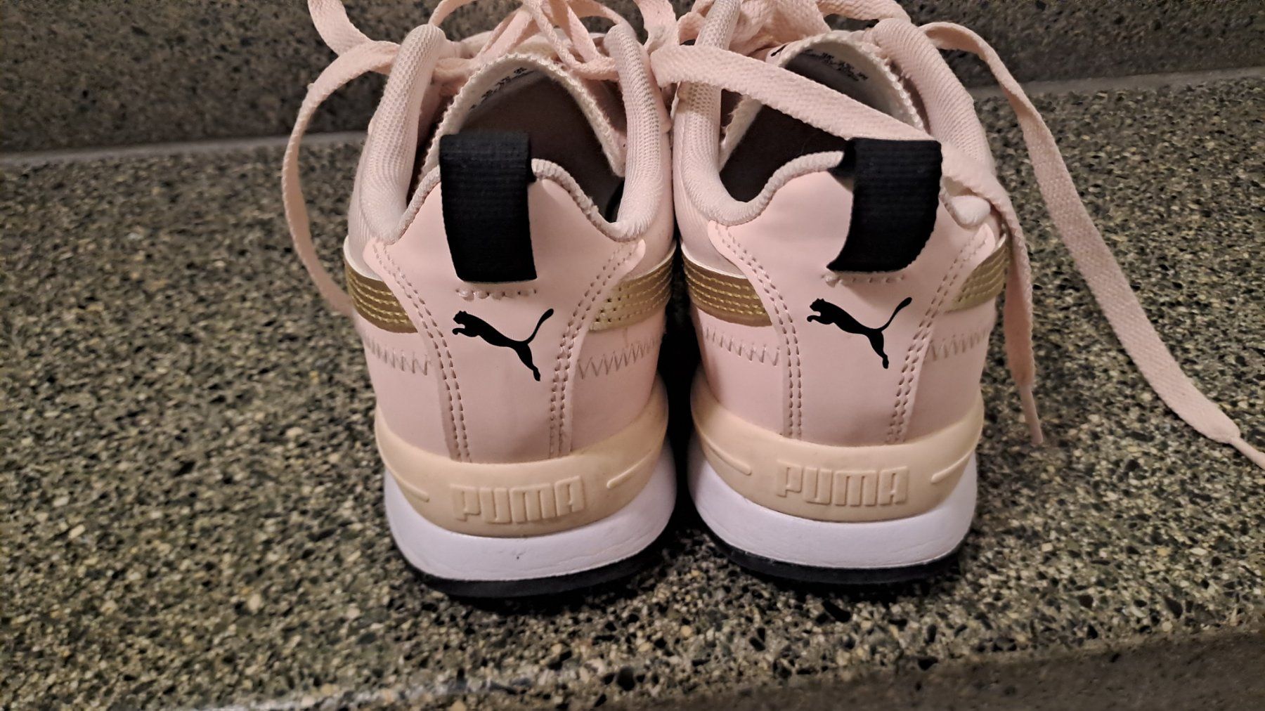 Puma Scarpe da donna: Puma Sneakers Rosa Grösse 39 Damen – Usato da Zürich venduto da Naira03 4