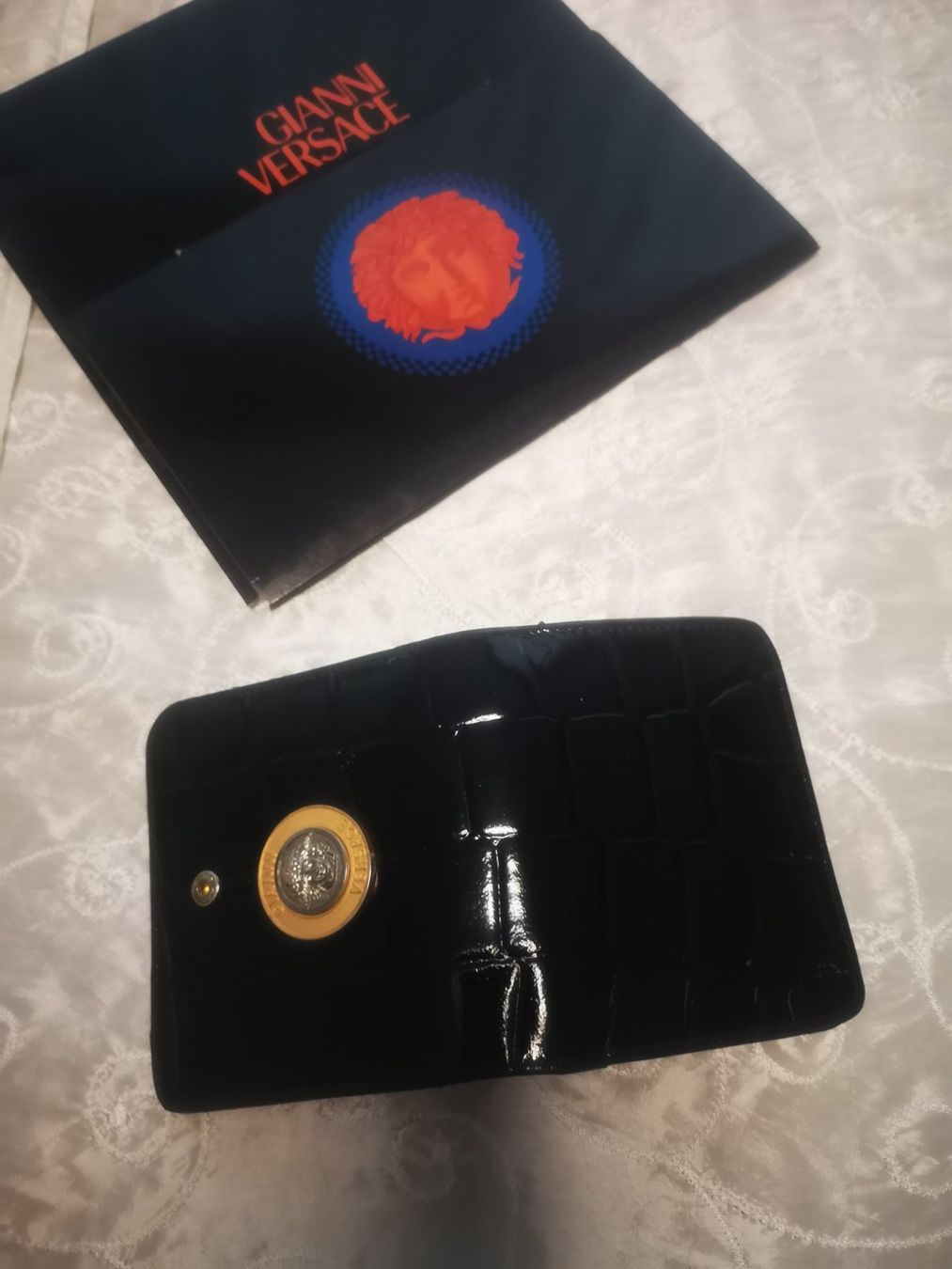 Versace Portamonete: GIANNI VERSACE Lackleder-Portemonnaie – Nuovo (secondo la descrizione) da Derendingen venduto da silverstone1961 1