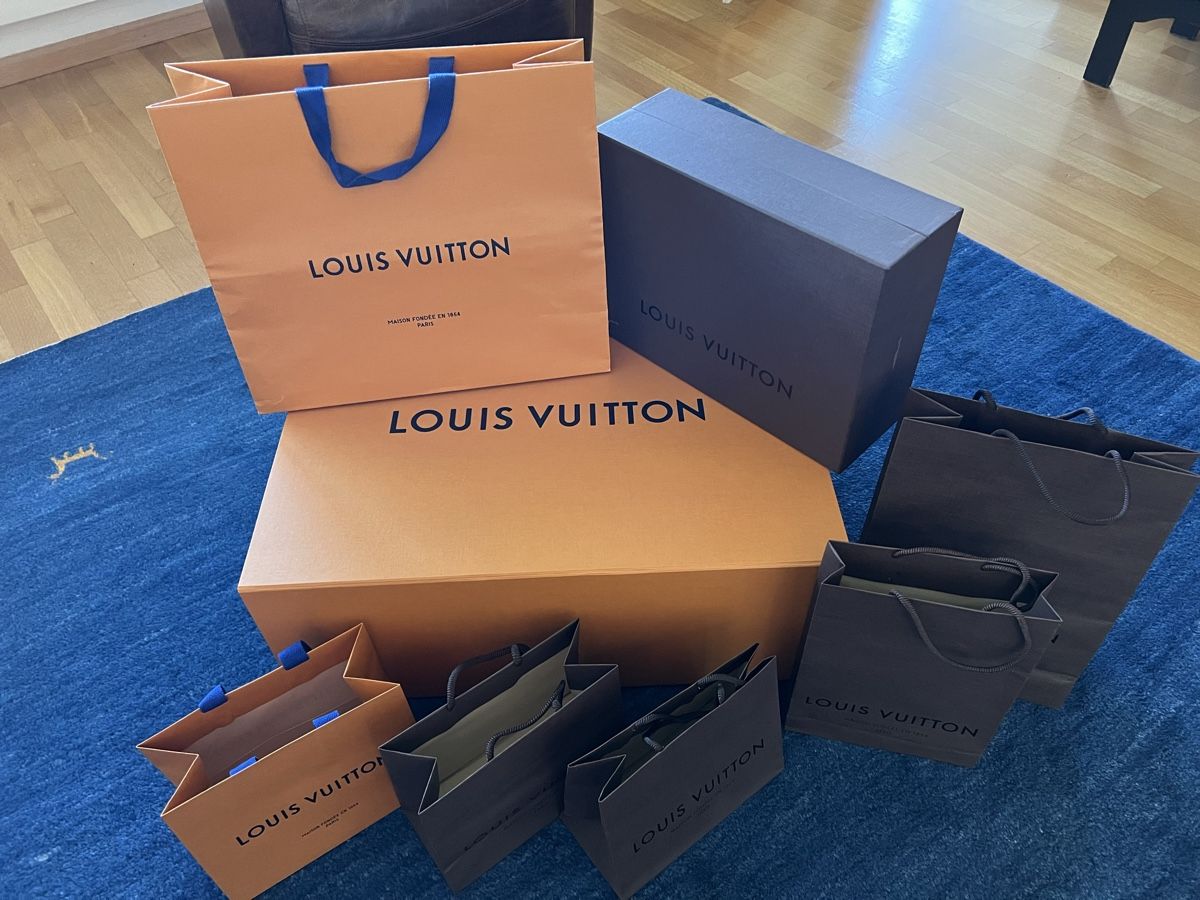 Louis Vuitton Borse: Louis Vuitton Taschen & Boxen Set – Usato da Füllinsdorf venduto da Maric0