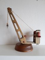 Kran Spielzeug Holz 1950er