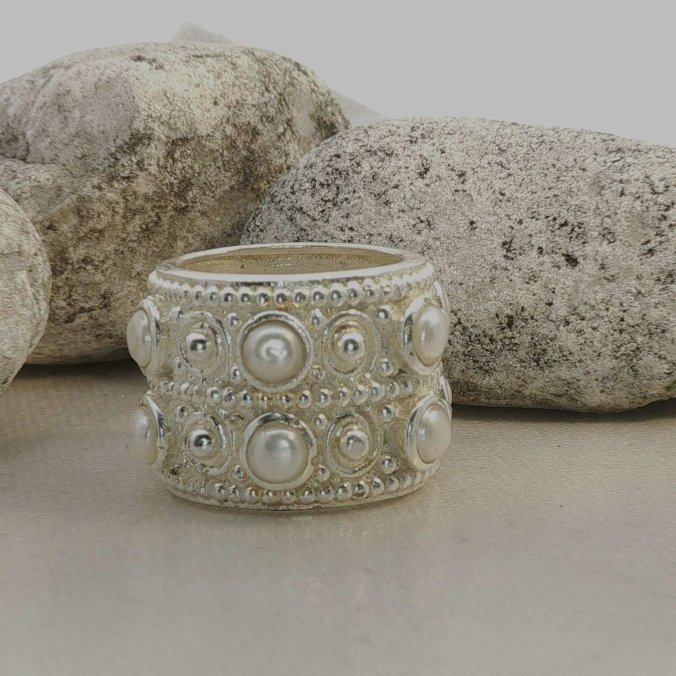 Olga Ribler Anelli: Statement Silber Ring 925 mit Perlen Grösse 60 – Nuovo (secondo la descrizione) da Luzern venduto da Schmuckoutlet 2