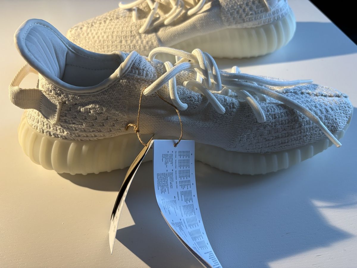 Herrenschuhe: Yeezy boost 350 V2 – Neu (gemäss Beschreibung) aus Binz von Faltieri 2