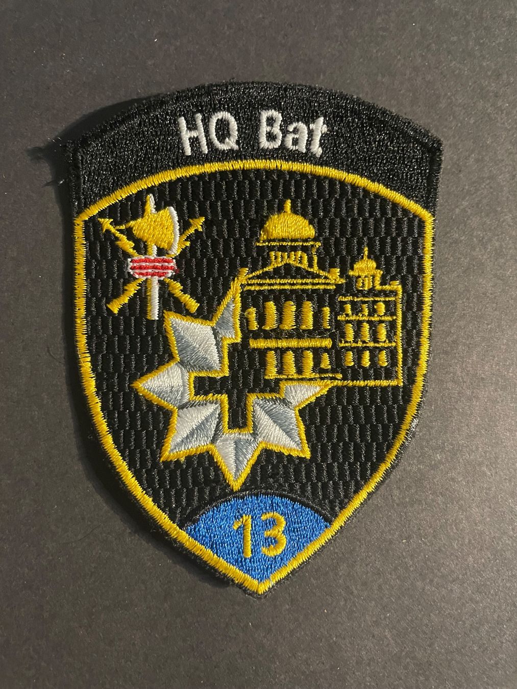 Schweizer Armee Placchette & Badge: Badge HQ Bat 13 blau – Usato da Wila venduto da Lokelo